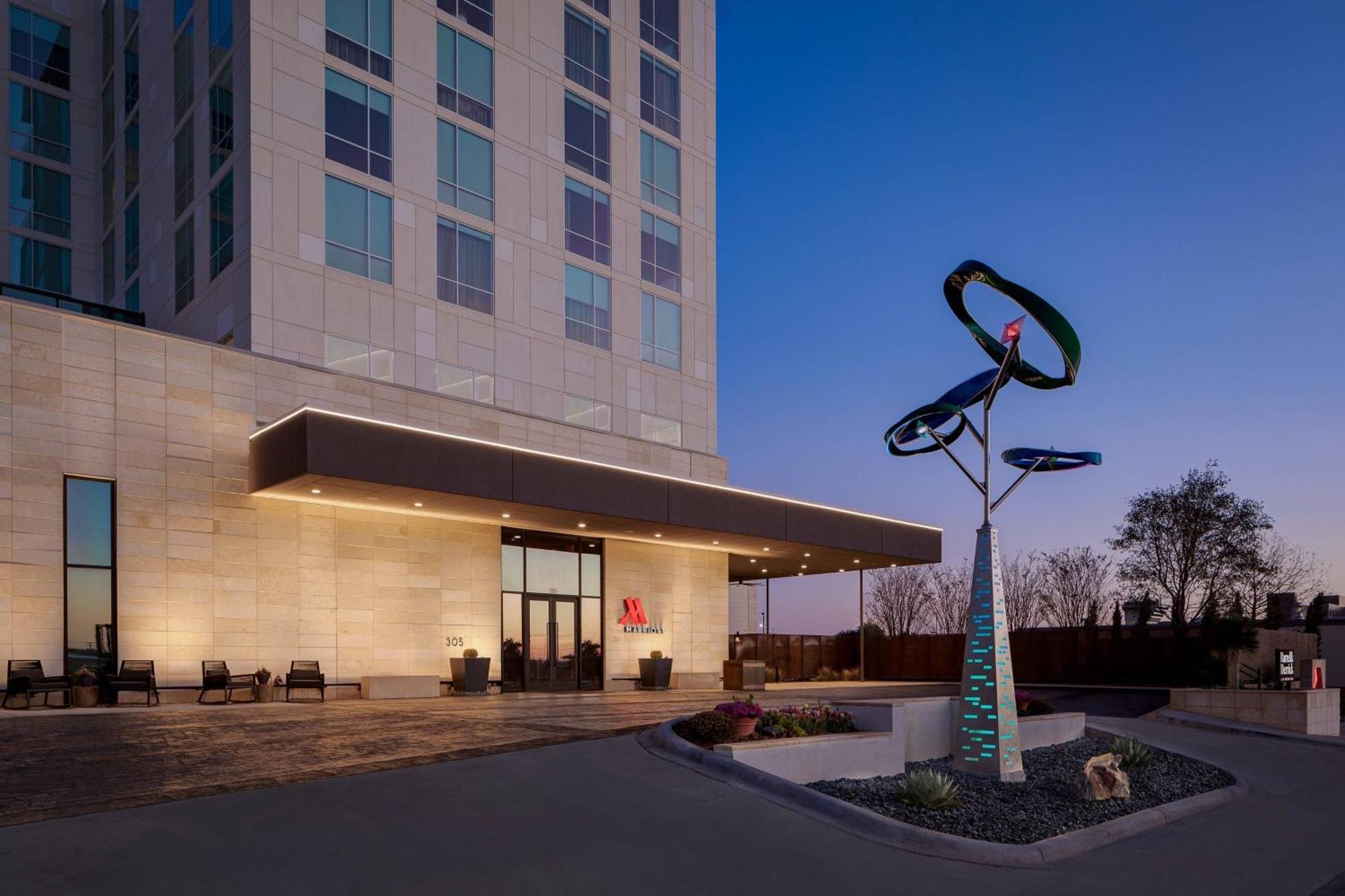 Odessa Marriott Hotel & Conference Center Екстер'єр фото